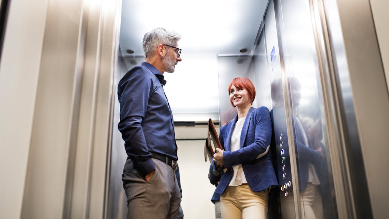 Elevator Pitch Examples That Sound Irresistible to Buyers